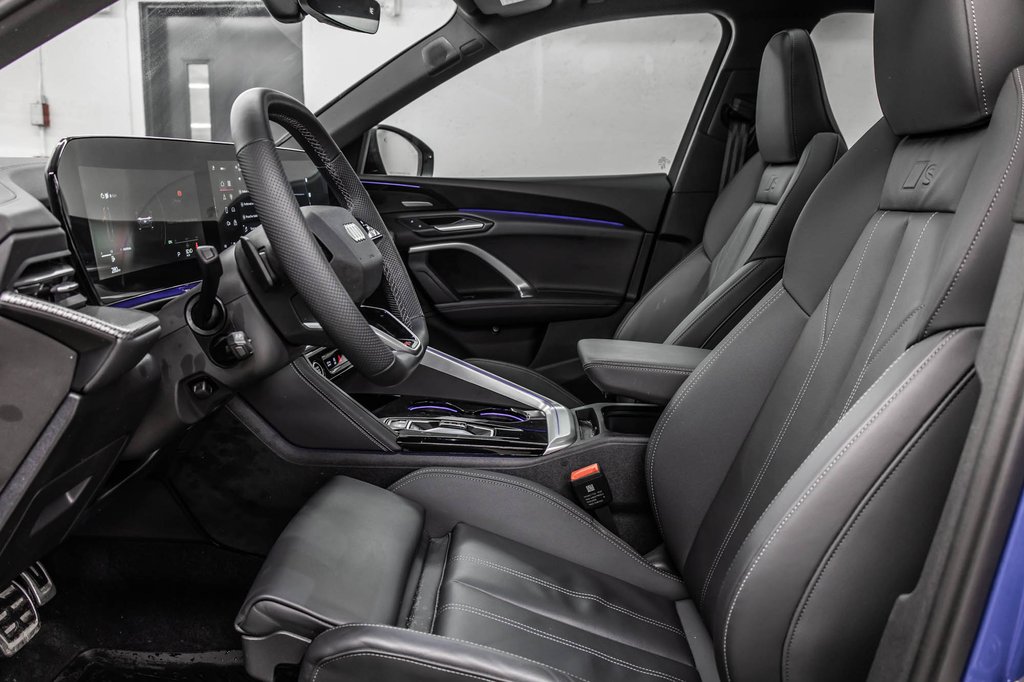 2025 Audi Q5 ALL NEW Q5 S-LINE BLACK PKG in Laval, Quebec - 12 - w1024h768px