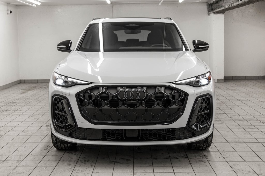 2025 Audi Q5 TECHNIK ALL NEW Q5 BLACK OPTIC in Laval, Quebec - 2 - w1024h768px