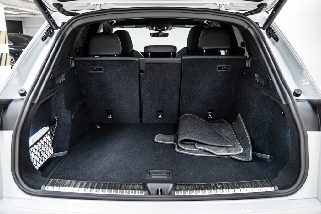 Audi Q5 PROGRESSIV S-LINE BLACK PKG 20 PCS 2025 à Laval, Québec - 12 - w1024h768px