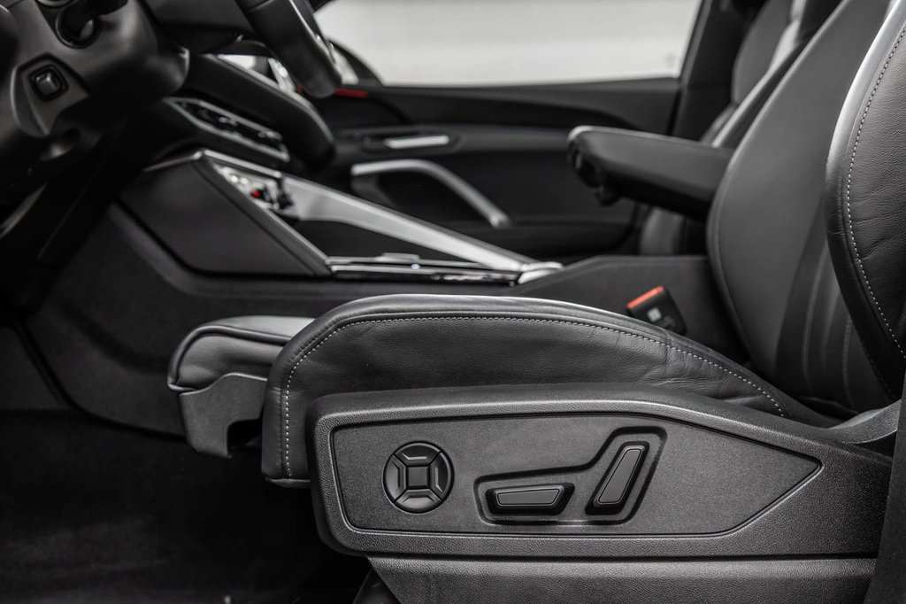 2025 Audi Q5 ALL NEW Q5 S-LINE BLACK OPTIC 20 PCS in Laval, Quebec - 14 - w1024h768px