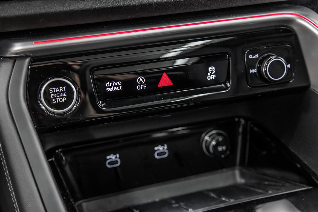 2025 Audi Q5 ALL NEW Q5 S-LINE BLACK OPTIC 20 PCS in Laval, Quebec - 25 - w1024h768px