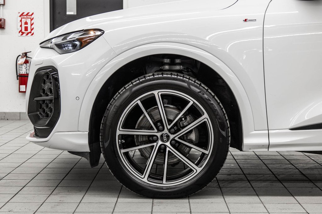2025 Audi Q5 ALL NEW Q5 S-LINE BLACK OPTIC 20 PCS in Laval, Quebec - 8 - w1024h768px