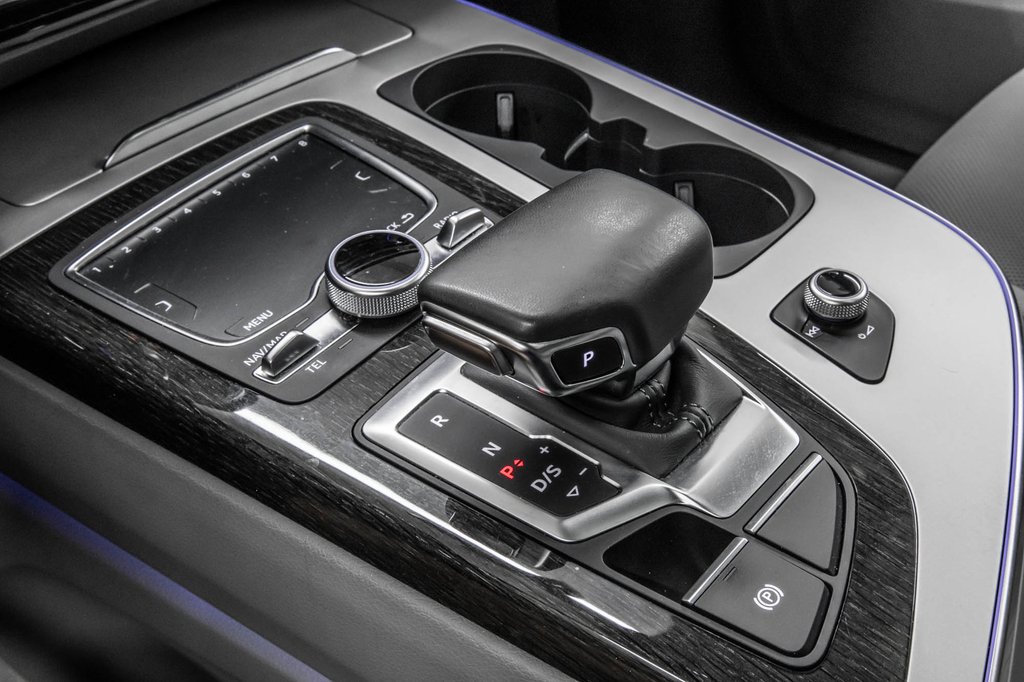 2019 Audi Q7 TECHNIK S-LINE DRIVER ASSIST in Laval, Quebec - 26 - w1024h768px