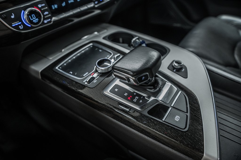 Audi Q7 TECHNIK BLACK OPTIC LUXURY PKG S-LINE 2019 à Laval, Québec - 31 - w1024h768px