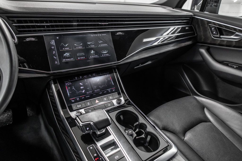 Audi Q7 PROGRESSIV S-LINE BLACK OPTIC HITCH 2021 à Laval, Québec - 26 - w1024h768px