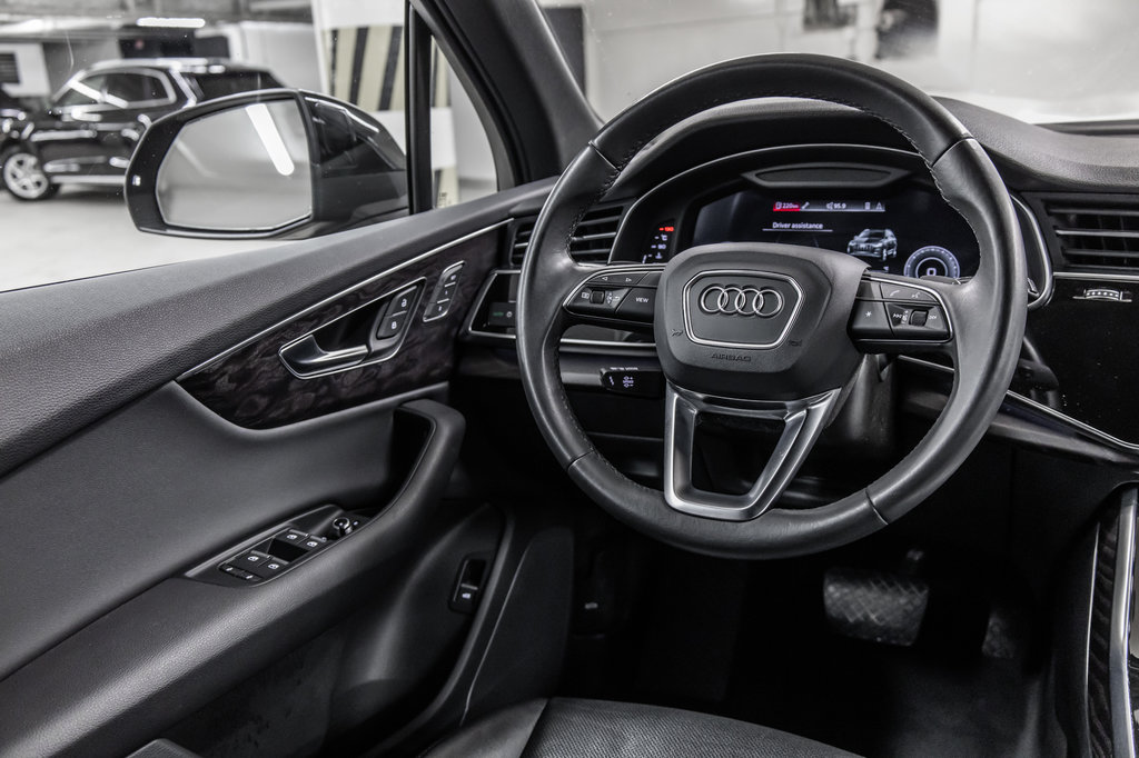 Audi Q7 PROGRESSIV S-LINE BLACK OPTIC HITCH 2021 à Laval, Québec - 40 - w1024h768px