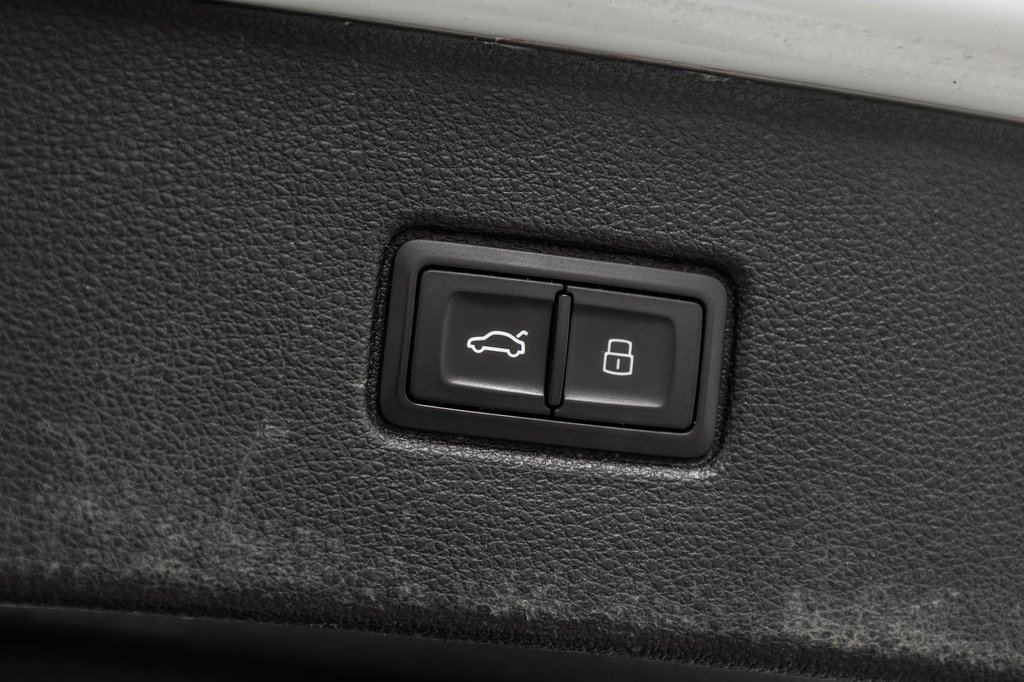 2022 Audi Q7 KOMFORT QUATTRO VORSPRUNG EDITION in Laval, Quebec - 13 - w1024h768px