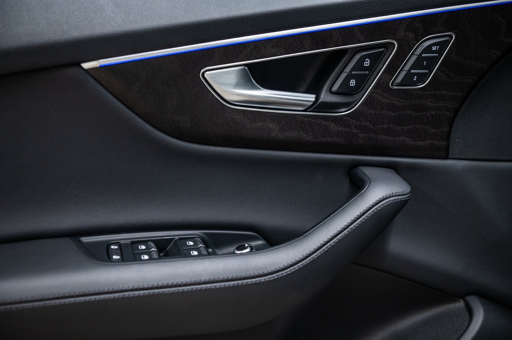 2023 Audi Q7 TECHNIK S-LINE BLACK OPTIC 22 PCS in Laval, Quebec - 16 - w1024h768px