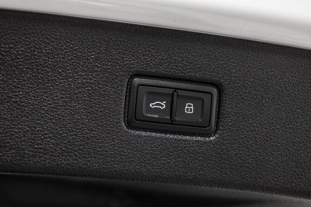 2025 Audi Q7 PROGRESSIV S-LINE BLACK OPTIC 22 PCS in Laval, Quebec - 12 - w1024h768px