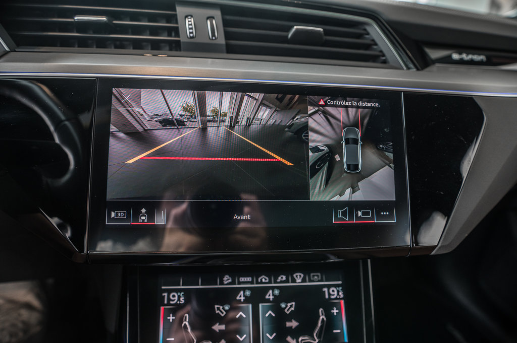 2024 Audi Q8 e-tron Sportback BLACK COMPETITION, PREMIUM, TECH PACK in Laval, Quebec - 19 - w1024h768px