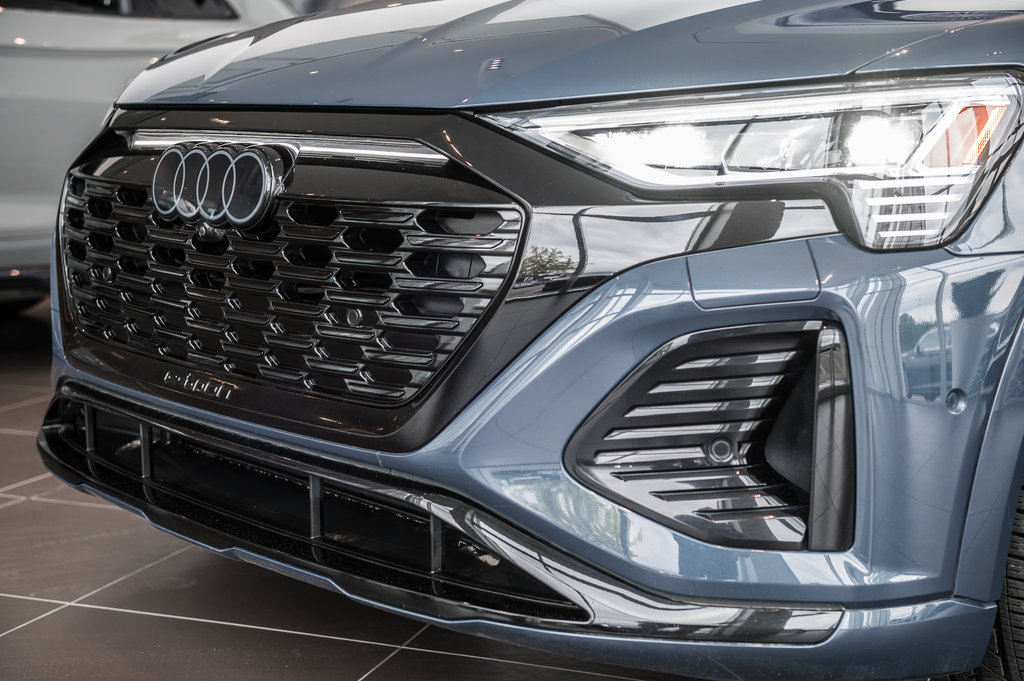 2024 Audi Q8 e-tron Sportback BLACK COMPETITION, PREMIUM, TECH PACK in Laval, Quebec - 6 - w1024h768px