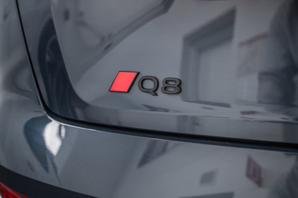 2024 Audi Q8 e-tron Sportback BLACK COMPETITION, PREMIUM, TECH PACK in Laval, Quebec - 8 - w1024h768px