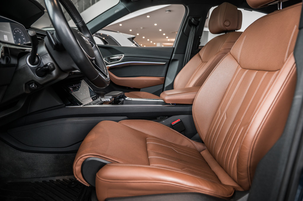 2024 Audi Q8 e-tron Sportback BLACK COMPETITION, PREMIUM, TECH PACK in Laval, Quebec - 12 - w1024h768px