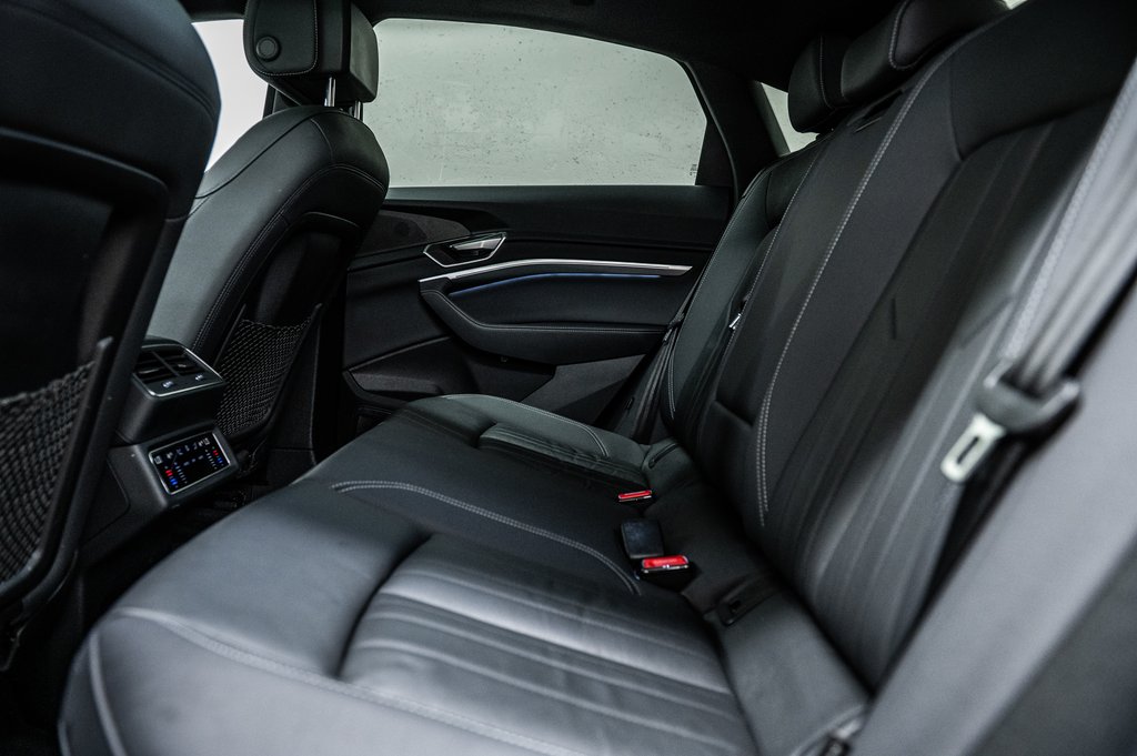 2024 Audi Q8 e-tron Sportback BLACK PKG TECH PKG 21 PCS in Laval, Quebec - 27 - w1024h768px