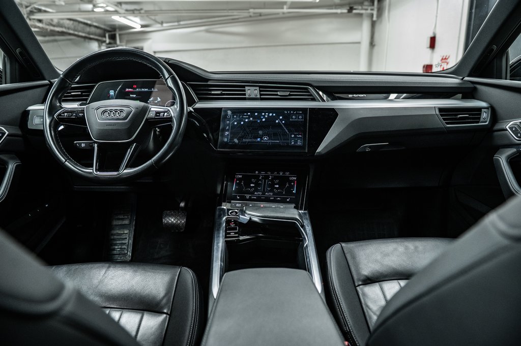2024 Audi Q8 e-tron Sportback BLACK PKG TECH PKG 21 PCS in Laval, Quebec - 29 - w1024h768px