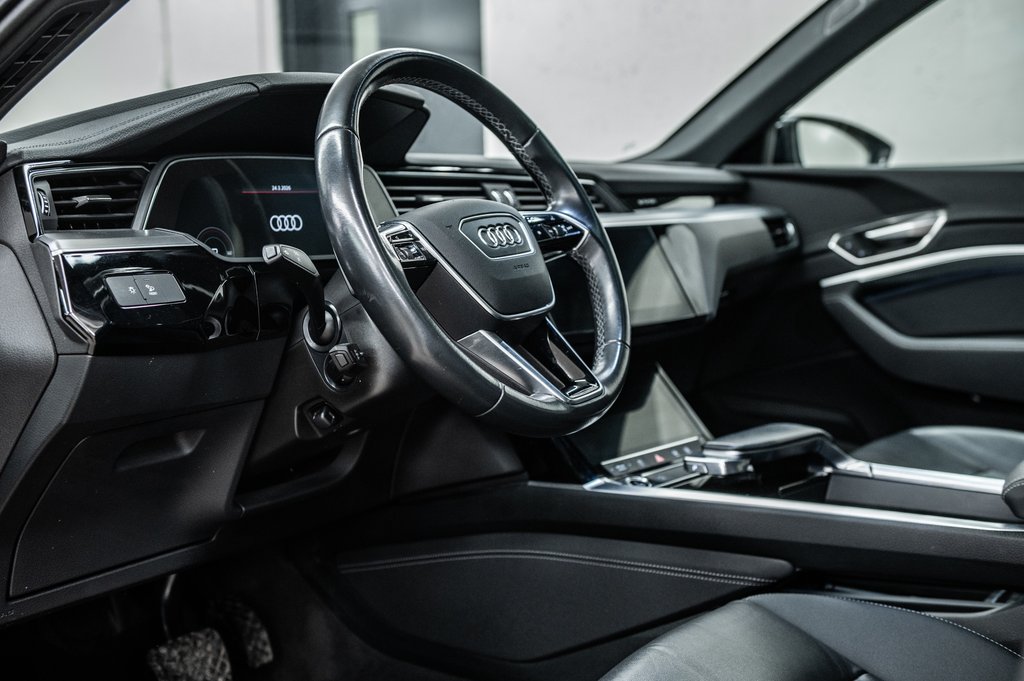 2024 Audi Q8 e-tron Sportback BLACK PKG TECH PKG 21 PCS in Laval, Quebec - 16 - w1024h768px