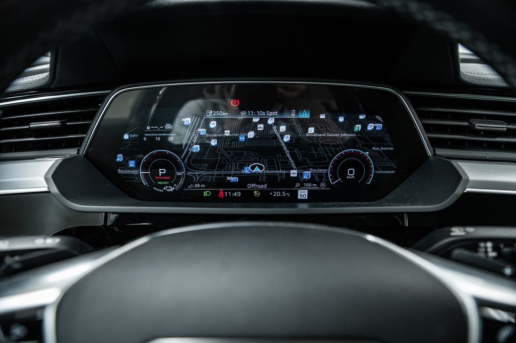 2024 Audi Q8 e-tron Sportback BLACK PKG TECH PKG 21 PCS in Laval, Quebec - 18 - w1024h768px