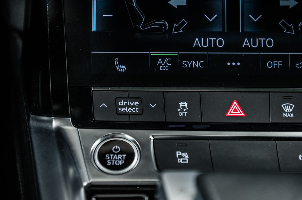 2024 Audi Q8 e-tron Sportback BLACK PKG TECH PKG 21 PCS in Laval, Quebec - 25 - w1024h768px