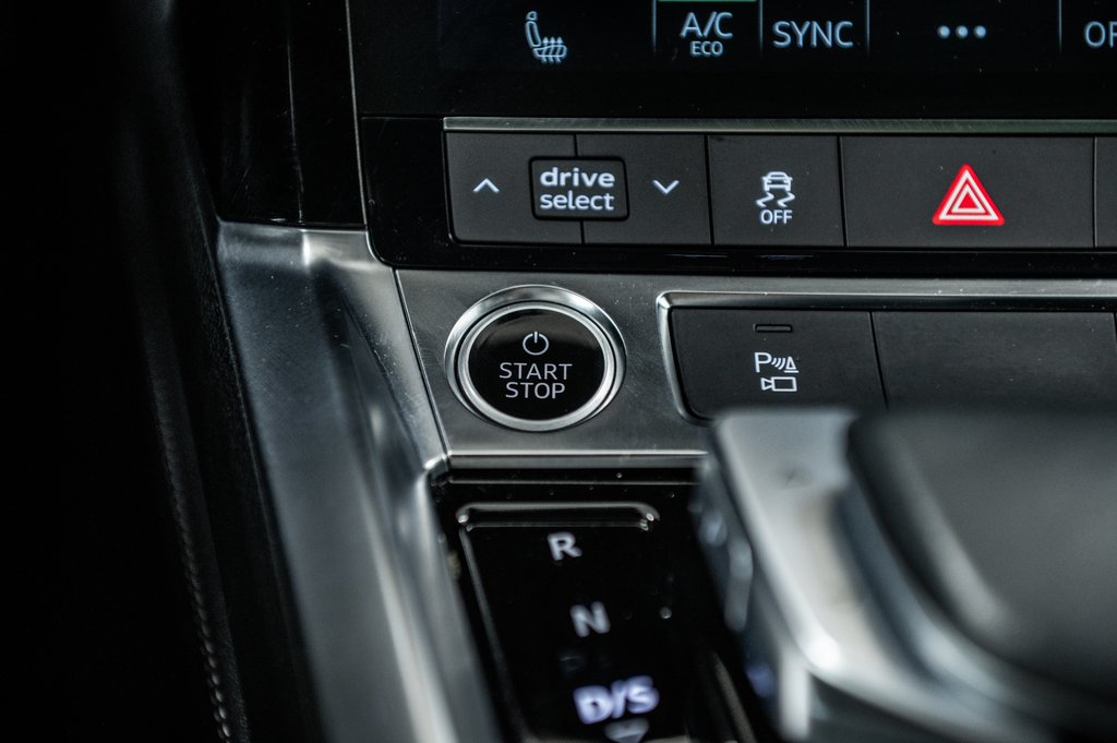 2024 Audi Q8 e-tron Sportback BLACK PKG TECH PKG 21 PCS in Laval, Quebec - 26 - w1024h768px