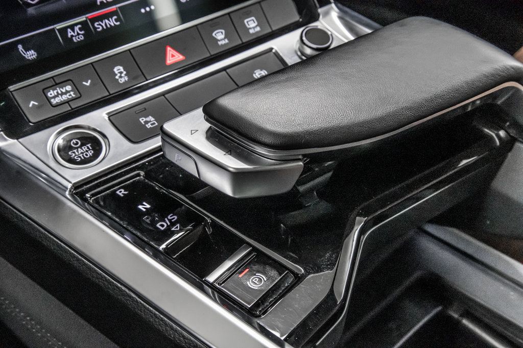2024 Audi Q8 e-tron B&O PREMIUM SOUND SYSTEM in Laval, Quebec - 28 - w1024h768px