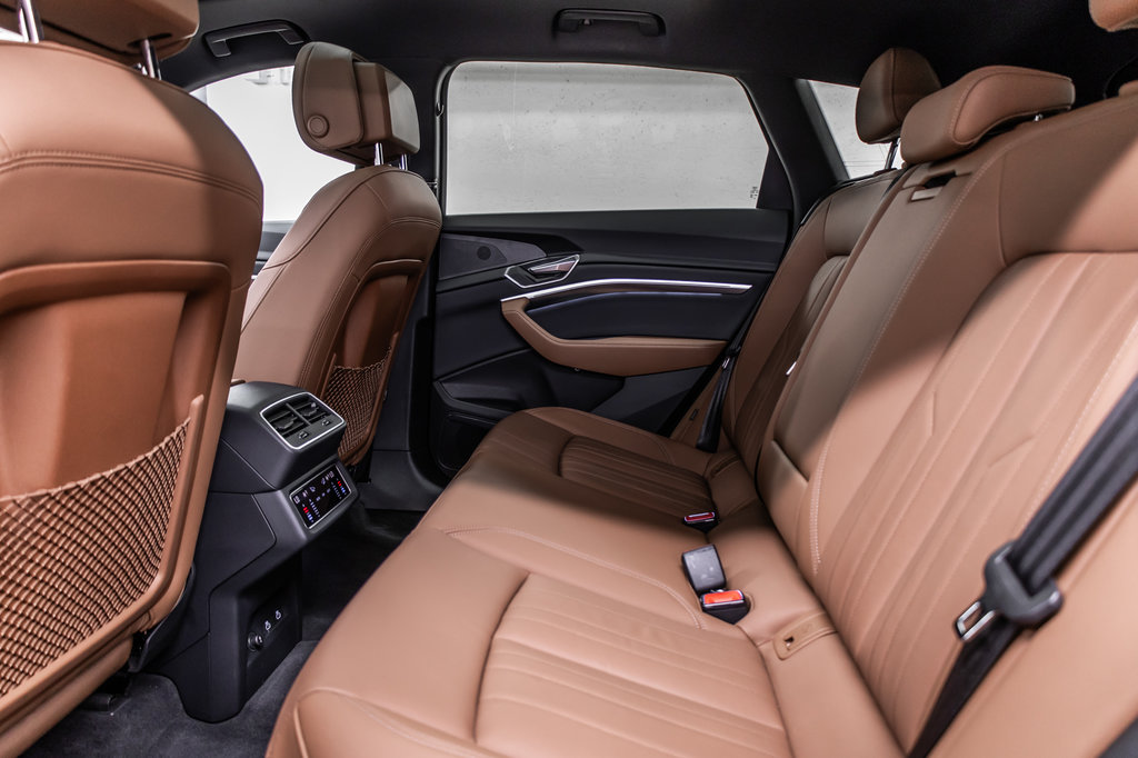 2024 Audi Q8 e-tron B&O PREMIUM SOUND SYSTEM in Laval, Quebec - 33 - w1024h768px
