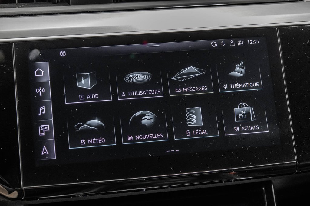 Audi Q8 e-tron BLACK COMPETITION, 22PCS, PHONE BOX, 2024 à Laval, Québec - 25 - w1024h768px