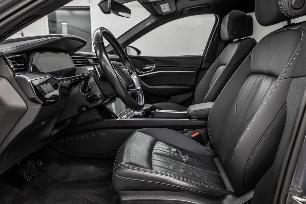 Audi Q8 e-tron BLACK COMPETITION, 22PCS, PHONE BOX, 2024 à Laval, Québec - 15 - w1024h768px