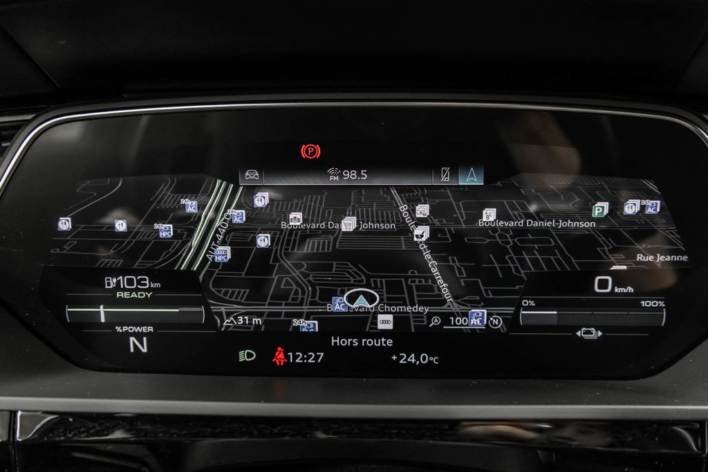 Audi Q8 e-tron BLACK COMPETITION, 22PCS, PHONE BOX, 2024 à Laval, Québec - 19 - w1024h768px