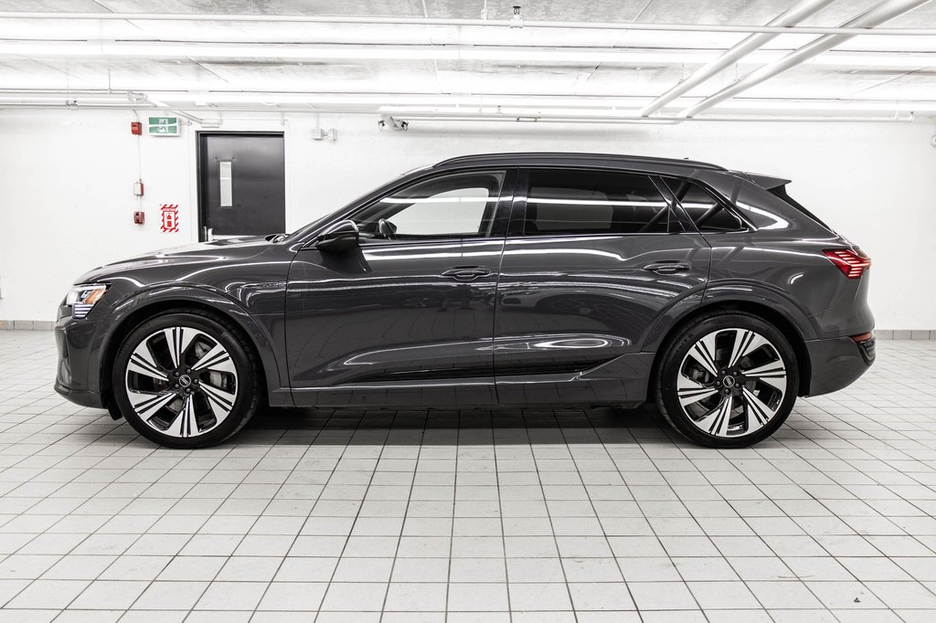 Audi Q8 e-tron BLACK COMPETITION, 22PCS, PHONE BOX, 2024 à Laval, Québec - 2 - w1024h768px