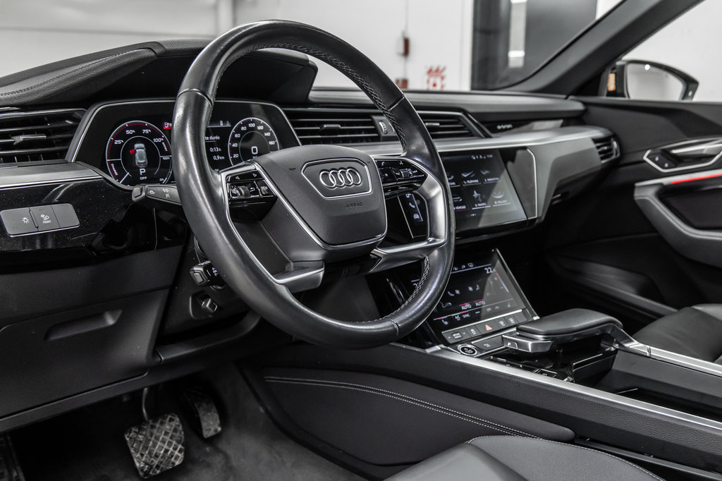 Audi Q8 e-tron BLACK COMPETITION, 22PCS, PHONE BOX, 2024 à Laval, Québec - 17 - w1024h768px