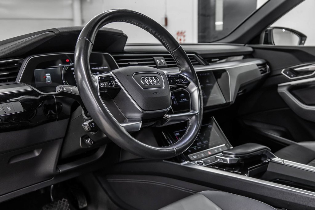 Audi Q8 e-tron BLACK COMPETITION, 22PCS, PHONE BOX, 2024 à Laval, Québec - 16 - w1024h768px