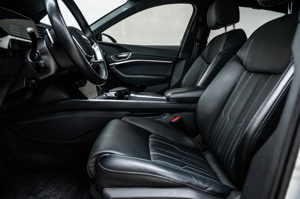 2024 Audi Q8 e-tron PREMUIUM PKG BLACK OPTIC 21 PCS in Laval, Quebec - 14 - w1024h768px