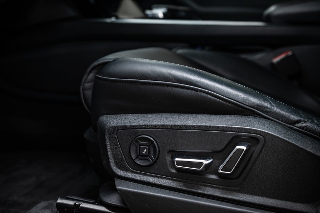 2024 Audi Q8 e-tron PREMUIUM PKG BLACK OPTIC 21 PCS in Laval, Quebec - 15 - w1024h768px