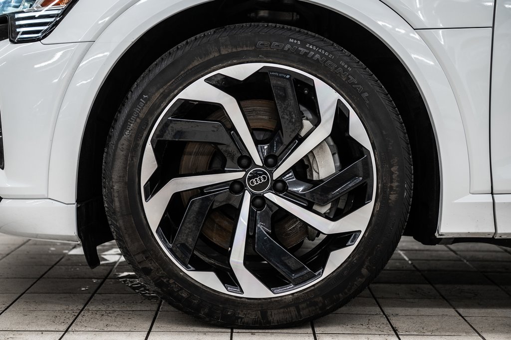 2024 Audi Q8 e-tron PREMUIUM PKG BLACK OPTIC 21 PCS in Laval, Quebec - 9 - w1024h768px