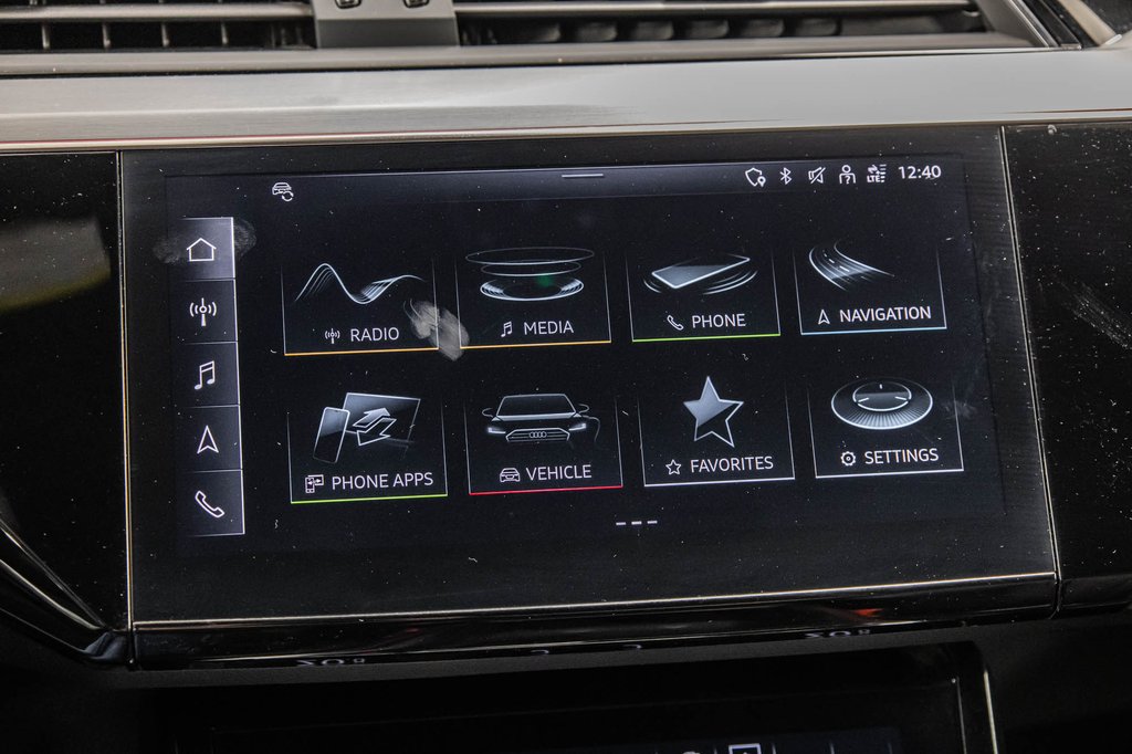 Audi Q8 e-tron BLACK OPTIC PREMIUM PKG 2024 à Laval, Québec - 23 - w1024h768px