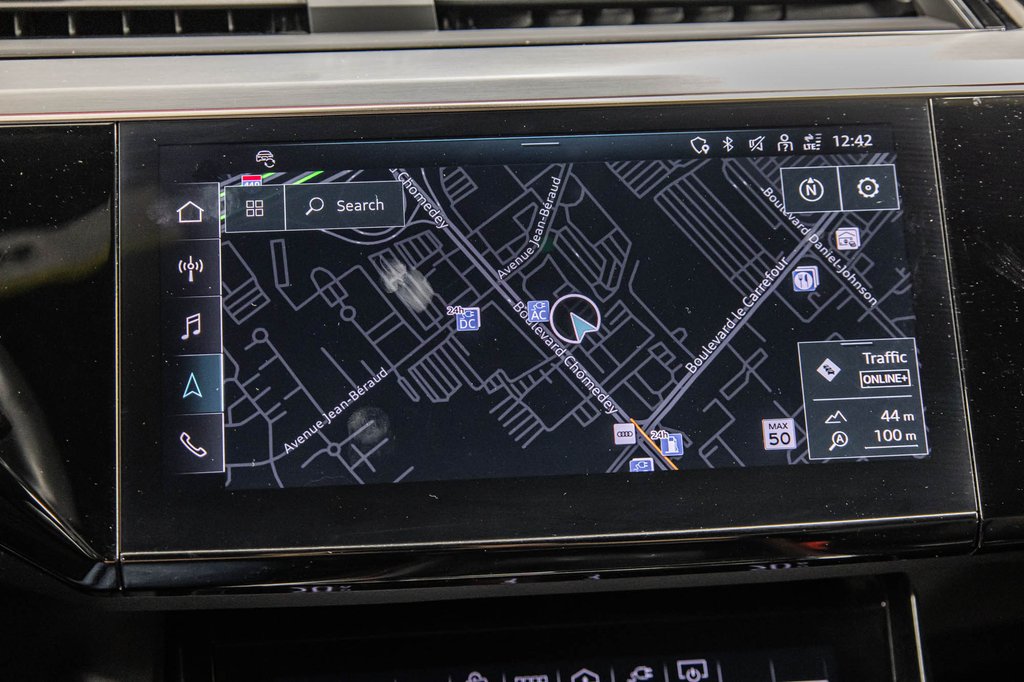 Audi Q8 e-tron BLACK OPTIC PREMIUM PKG 2024 à Laval, Québec - 29 - w1024h768px