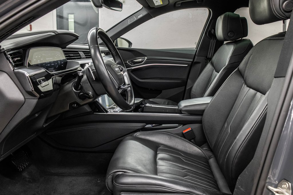 Audi Q8 e-tron BLACK OPTIC PREMIUM PKG 2024 à Laval, Québec - 15 - w1024h768px