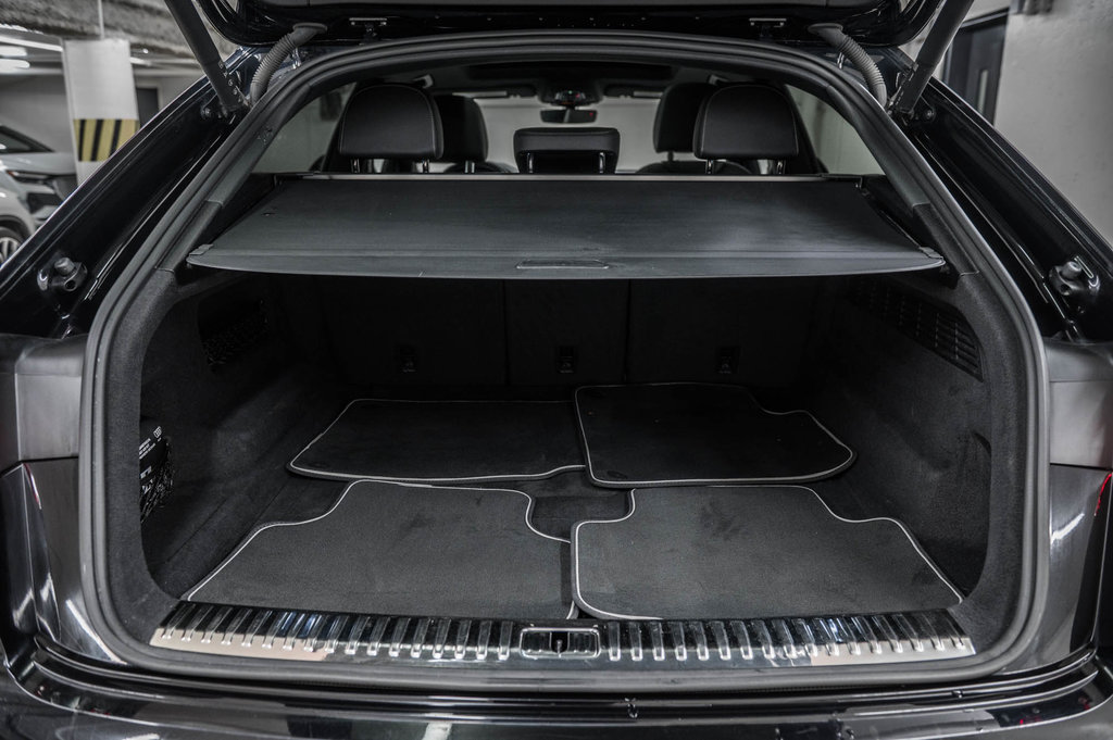 2021 Audi Q8 PROGRESSIV S-LINE BLACK OPTIC 22 PCS in Laval, Quebec - 12 - w1024h768px