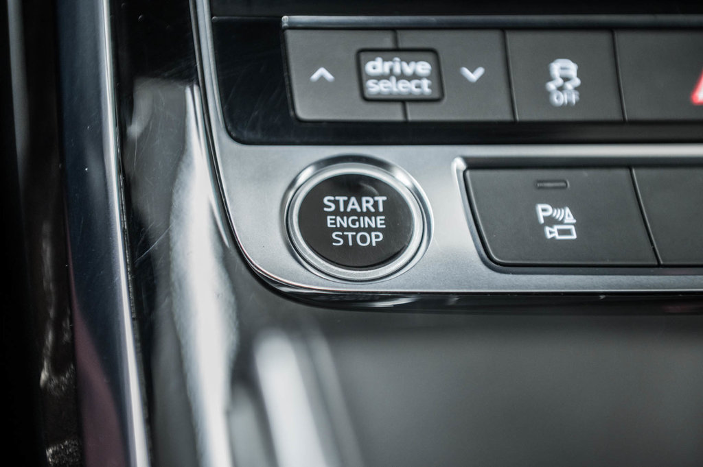 2021 Audi Q8 PROGRESSIV S-LINE BLACK OPTIC 22 PCS in Laval, Quebec - 27 - w1024h768px