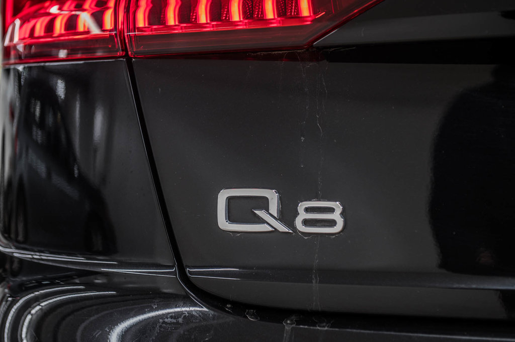 2021 Audi Q8 PROGRESSIV S-LINE BLACK OPTIC 22 PCS in Laval, Quebec - 10 - w1024h768px
