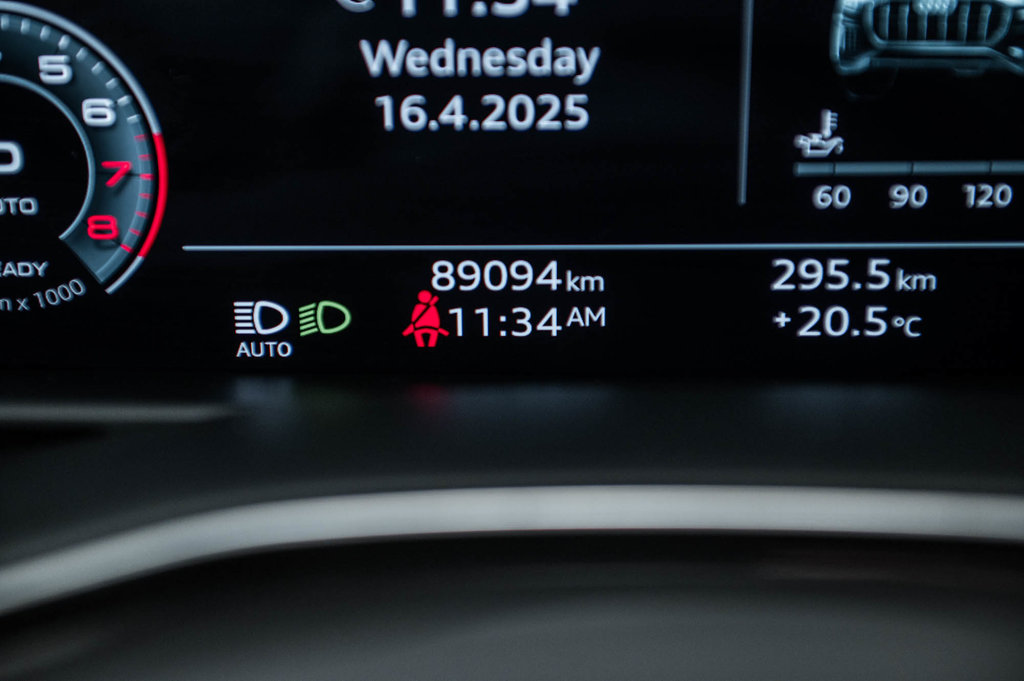 2021 Audi Q8 PROGRESSIV S-LINE BLACK OPTIC 22 PCS in Laval, Quebec - 20 - w1024h768px