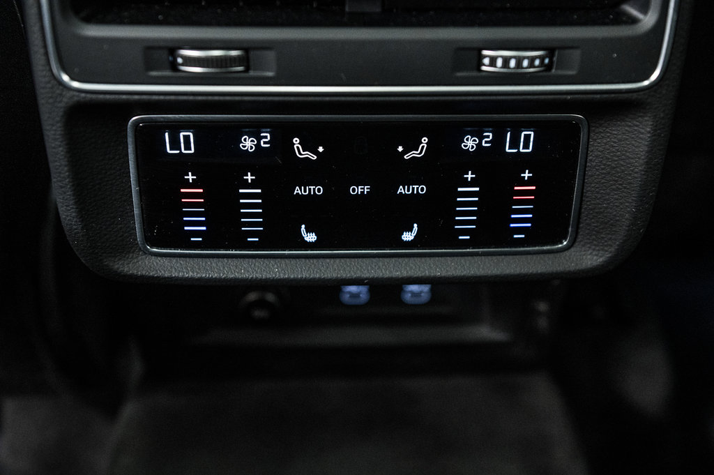 2021 Audi Q8 PROGRESSIV, S-LINE, BLACK OPTICS,DRIVER ASSIST, in Laval, Quebec - 28 - w1024h768px