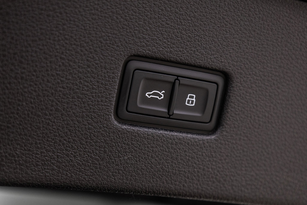 2022 Audi Q8 PROGRESSIV 55 BANG & OLUFSEN in Laval, Quebec - 12 - w1024h768px