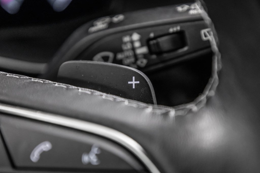 Audi Q8 TECHNIK S-LINE BLACK OPTIC 22 PCS 2022 à Laval, Québec - 21 - w1024h768px