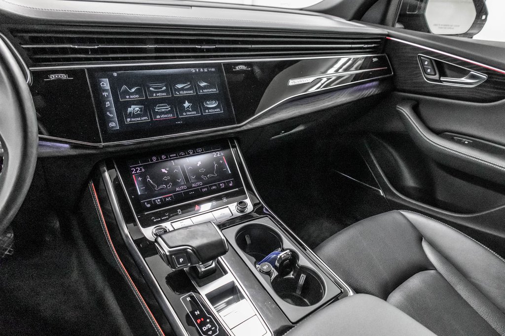 Audi Q8 TECHNIK S-LINE BLACK OPTIC 22 PCS 2022 à Laval, Québec - 24 - w1024h768px