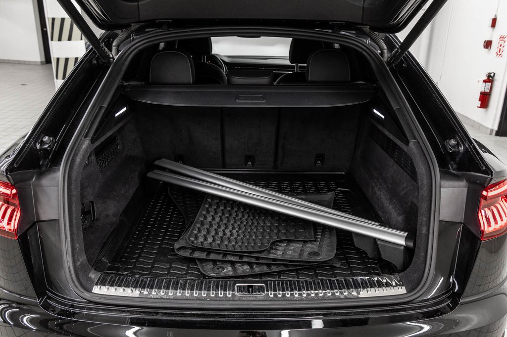Audi Q8 TECHNIK S-LINE BLACK OPTIC 22 PCS 2022 à Laval, Québec - 11 - w1024h768px