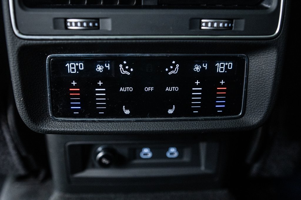 Audi Q8 TECHNIK BLACK OPTIC 21 PCS 2023 à Laval, Québec - 30 - w1024h768px