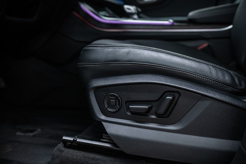 Audi Q8 TECHNIK BLACK OPTIC 21 PCS 2023 à Laval, Québec - 16 - w1024h768px