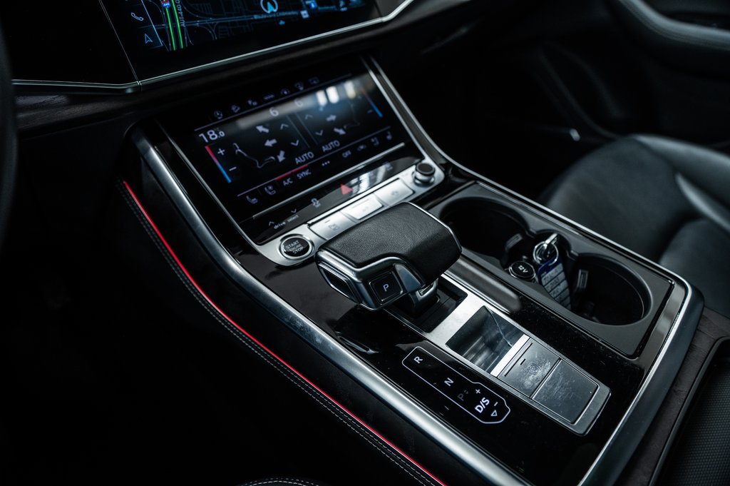 Audi Q8 TECHNIK BLACK OPTIC 21 PCS 2023 à Laval, Québec - 24 - w1024h768px