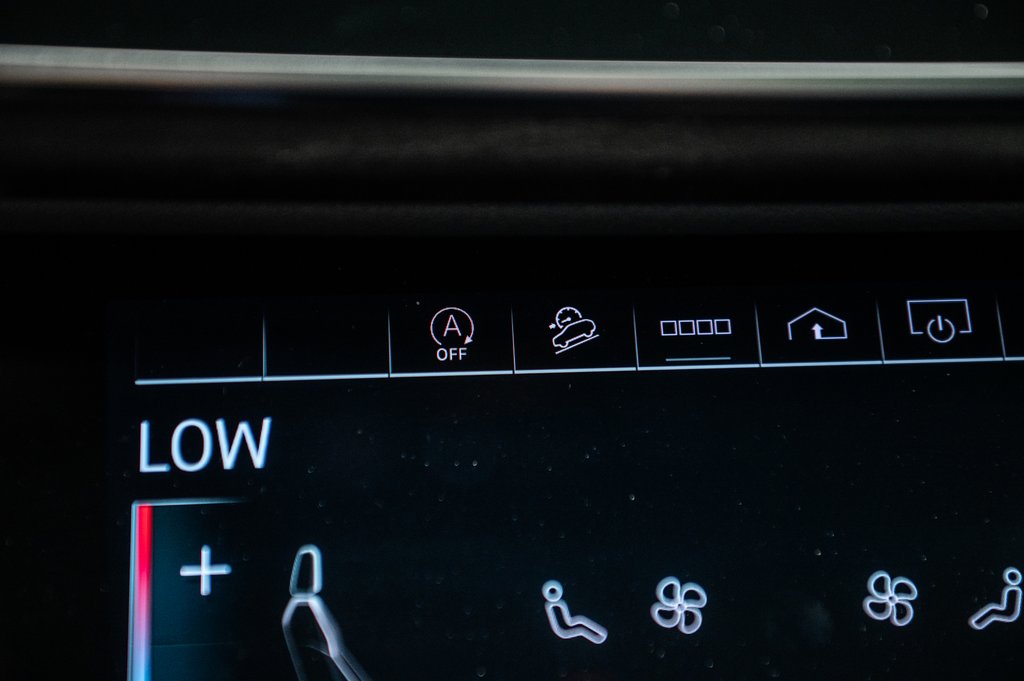Audi Q8 Progressiv PANO NAV CUIR CAMÉRA CARPLAY BAS KM!! 2023 à Laval, Québec - 25 - w1024h768px